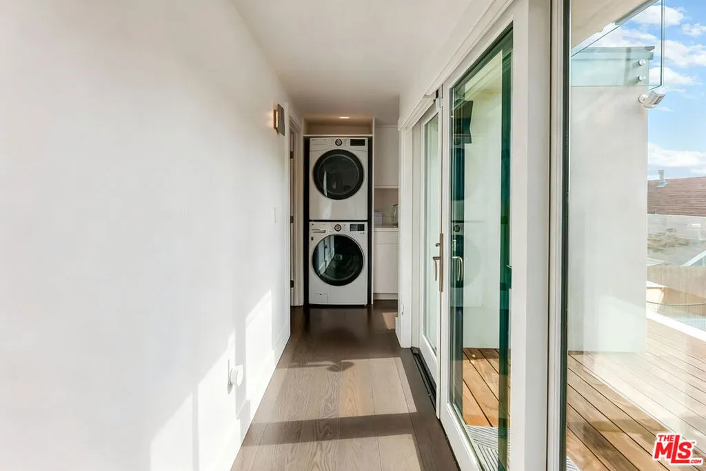 3850 Glenalbyn Drive, Los Angeles, California 90065 home-pic-9